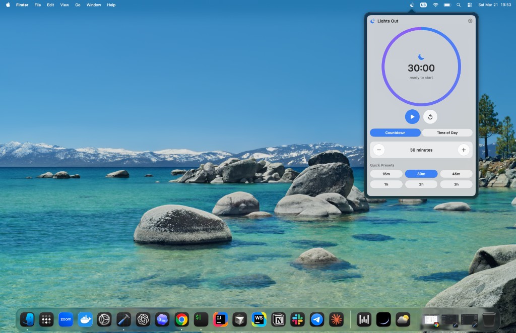 Screenshot: Lights Out in countdown mode with 30 minute preset selected, menu bar moon icon visible